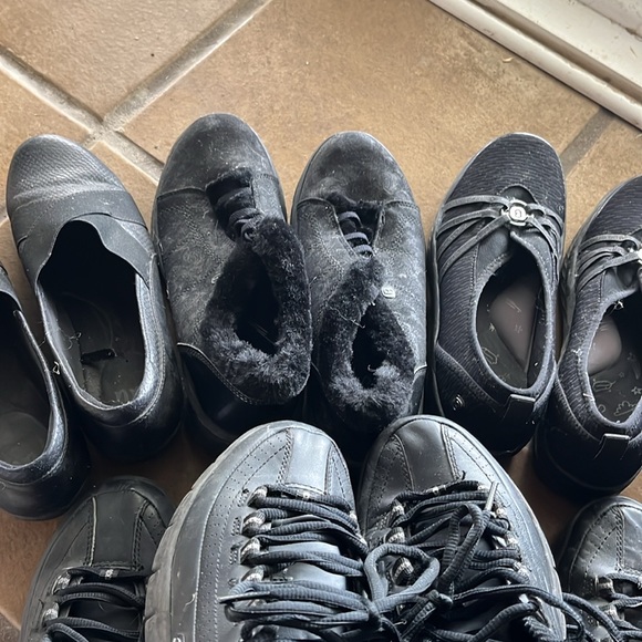 11 pairs of black assorted work and casual used but not abused women’s shoes - Picture 9 of 9